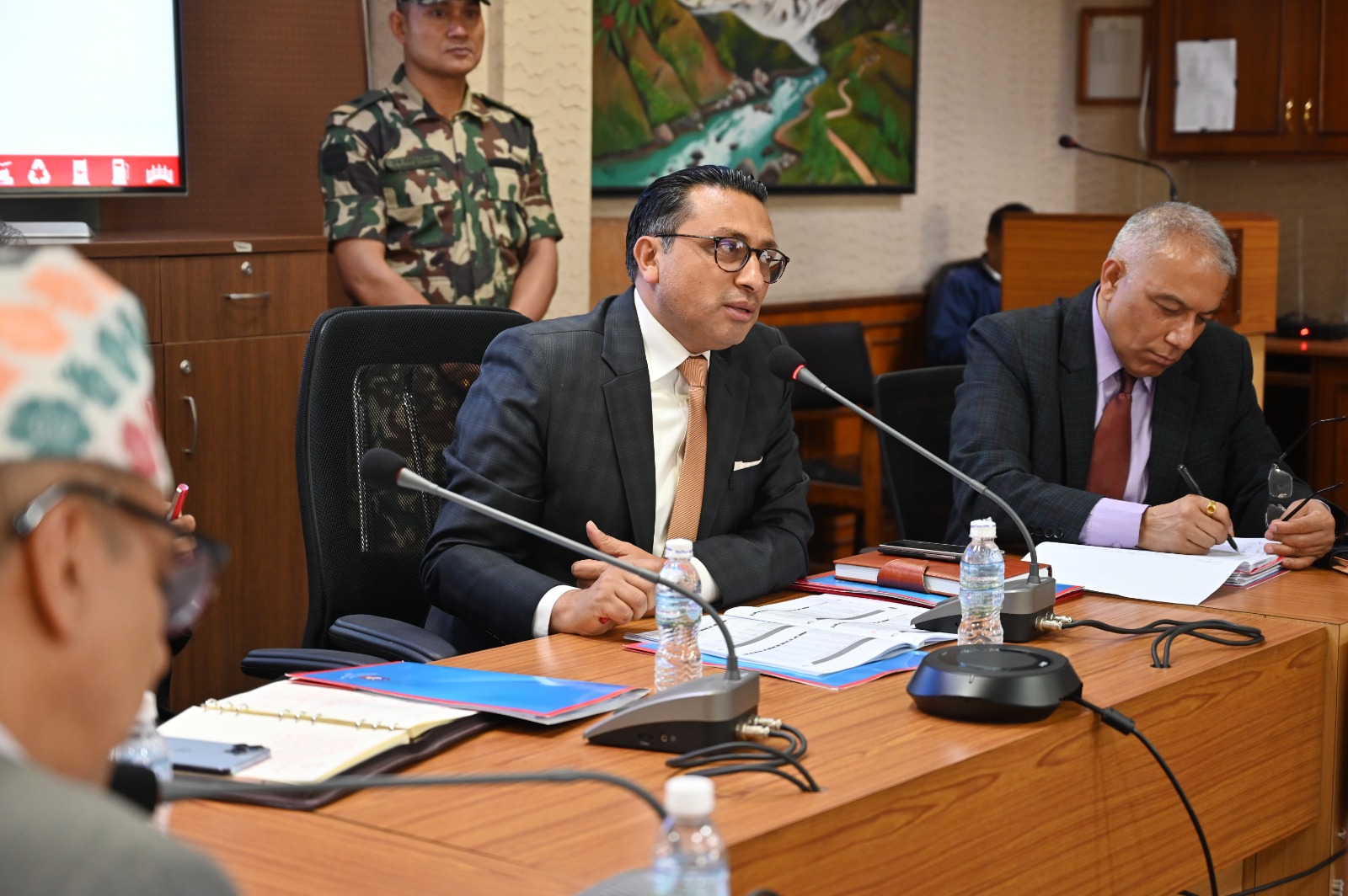 लगानी बोर्डको १३औँ बैठक सम्पन्न, ढिलासुस्तीप्रति कडा असन्तुष्टि